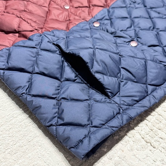 Lole Quilted Down Puffer Jacket with snap buttons Burgundy & Navy Jacket W’s Med - Picture 5 of 12